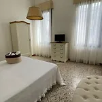 Apartament Residenza Stardust With Canal View Wenecja