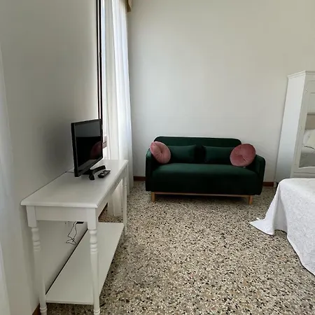 Residenza Stardust With Canal View Venedig