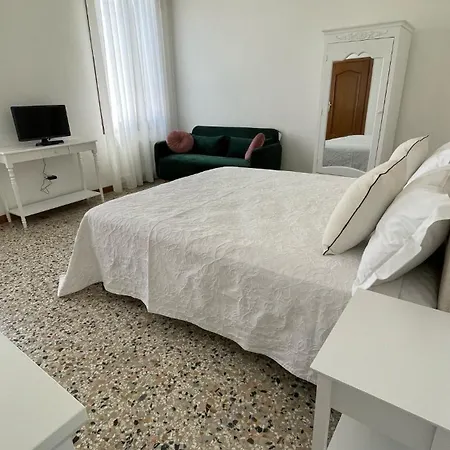 Residenza Stardust With Canal View Apartment Venedig