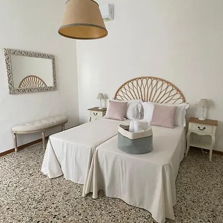 Residenza Stardust With Canal View * Βενετία