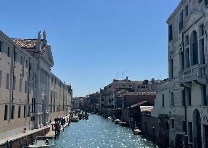 Residenza Stardust With Canal View Venise